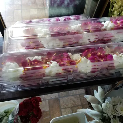 Island Leis & Bouquets, business photo 2