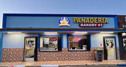 Las Rosas Bakery, business photo 3
