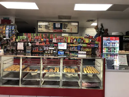 Royal Donuts, business photo 3
